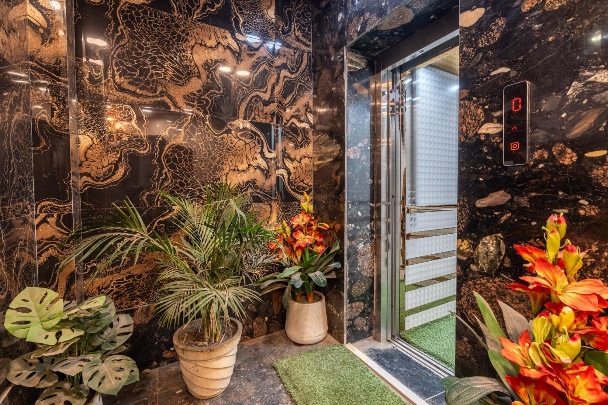 Appartamento Homlee-Vintage 2Bhk-Ndls-Lift-Bharat Mandapam Nuova Delhi Esterno foto
